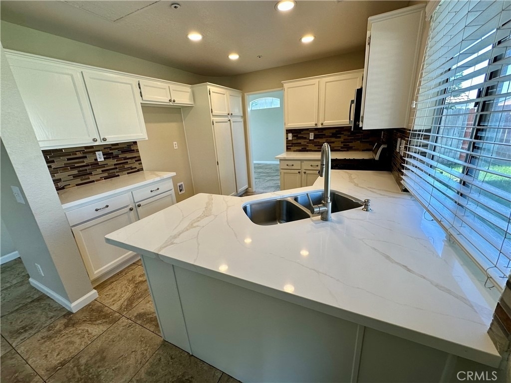 3680 N Live Oak - Photo 4