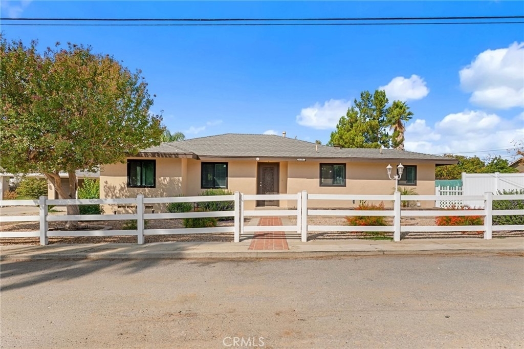 7420 Ivy Lane - Photo 1