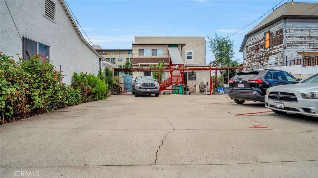 110 S Soto Street - Photo 22