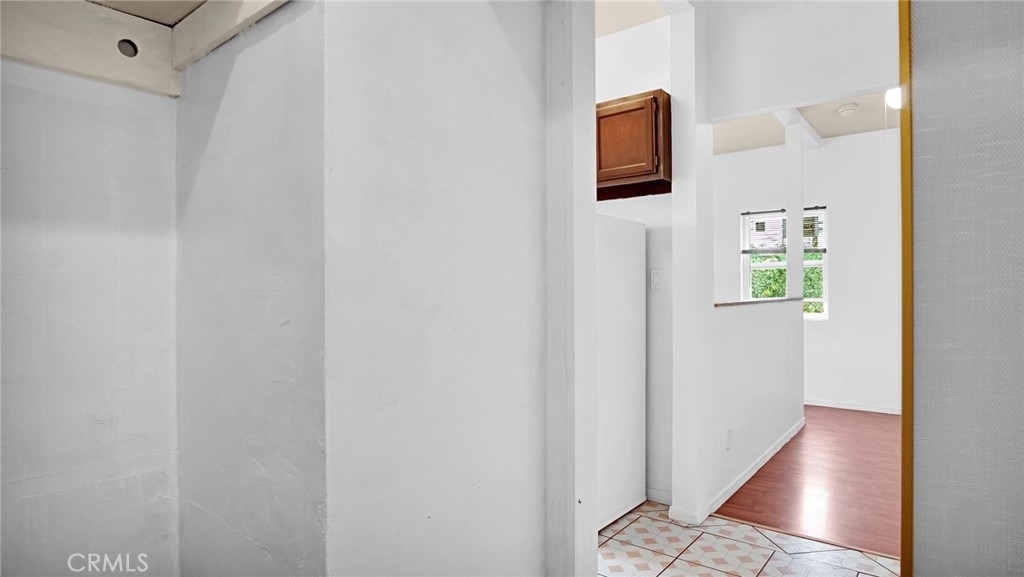 110 S Soto Street - Photo 10