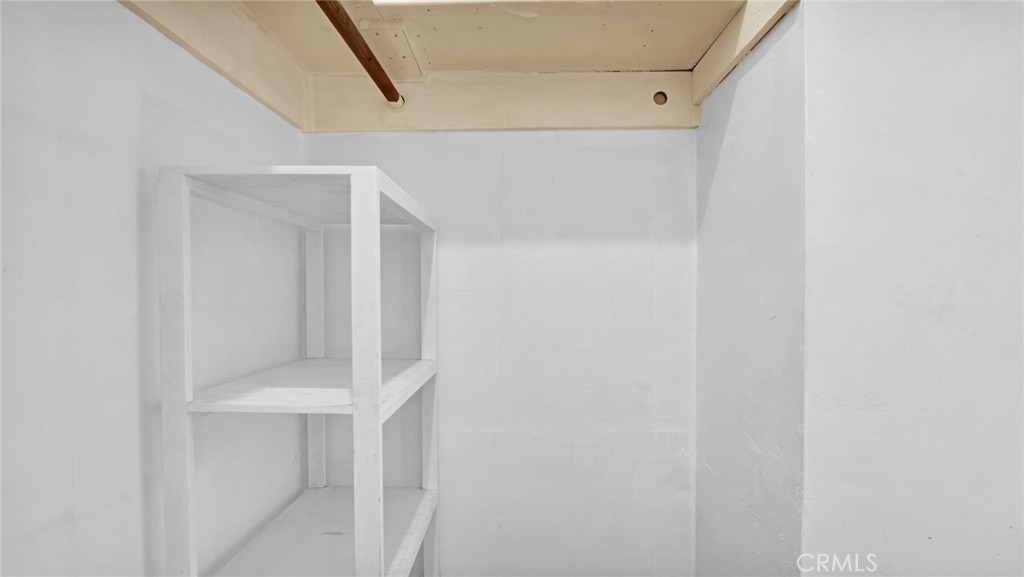110 S Soto Street - Photo 9