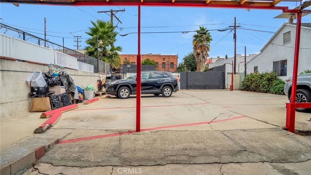 110 S Soto Street - Photo 21