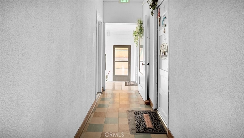 110 S Soto Street - Photo 18