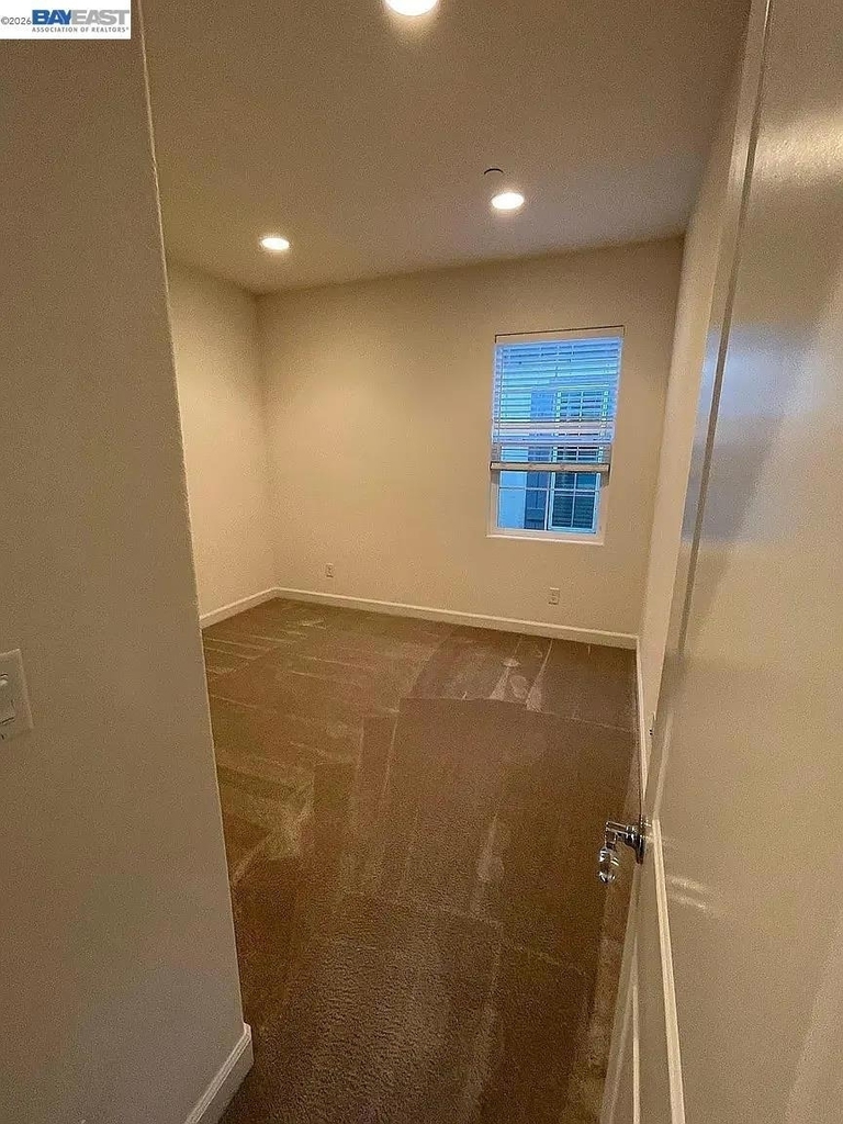 538 E Marcello Ave - Photo 13