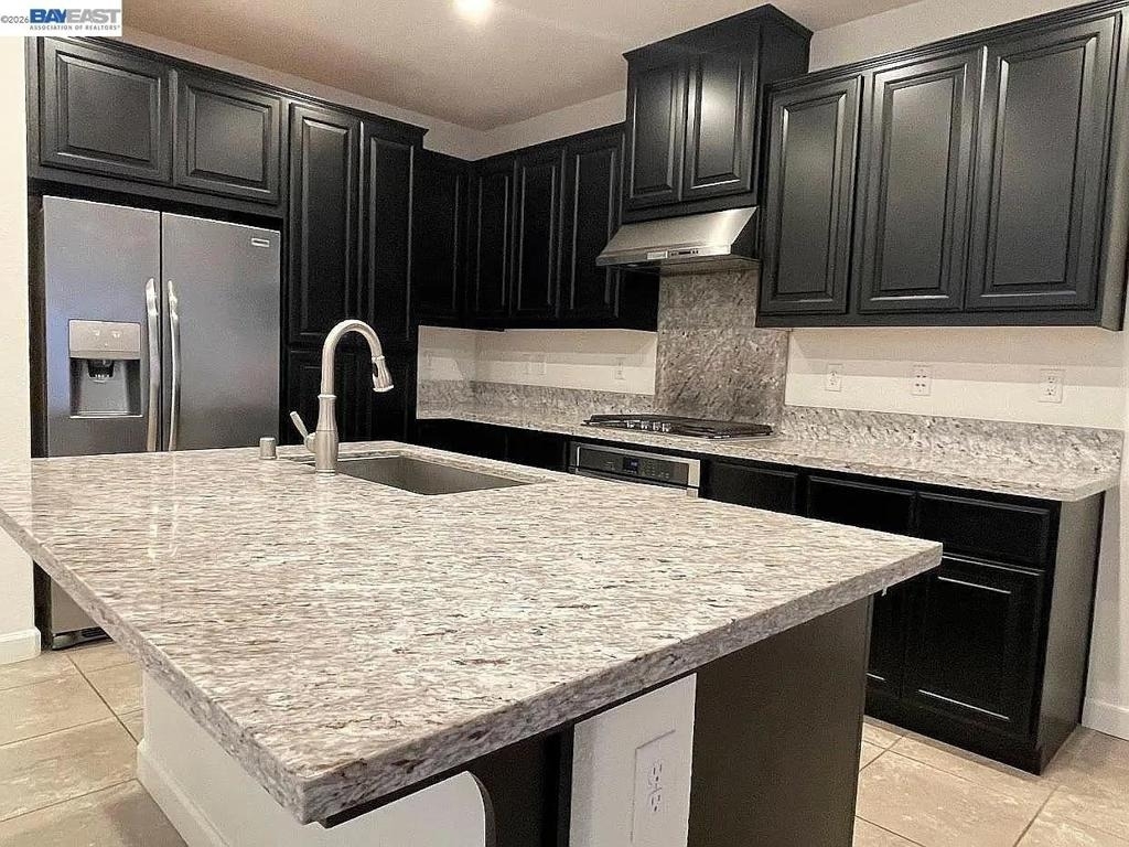 538 E Marcello Ave - Photo 3