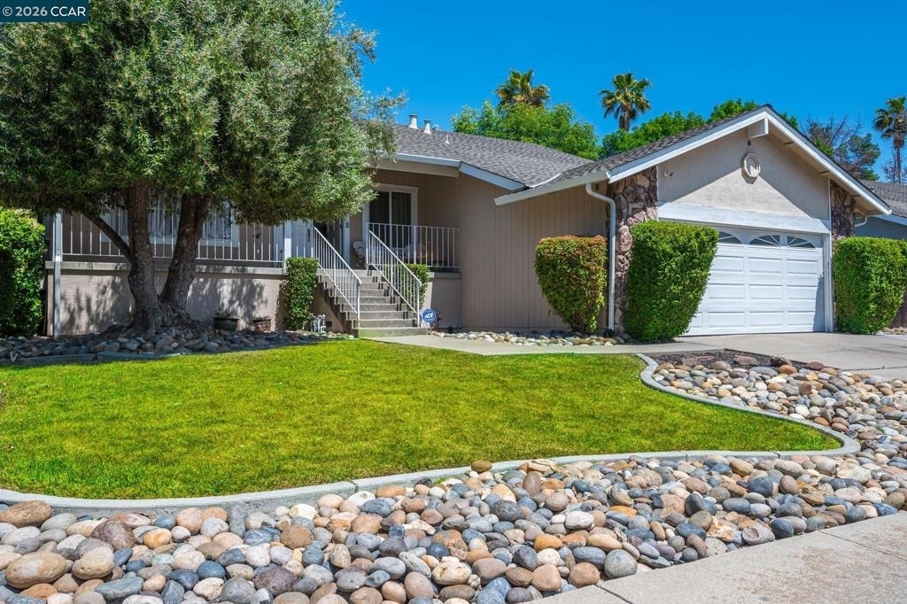 1304 Saddlehill Ln - Photo 1