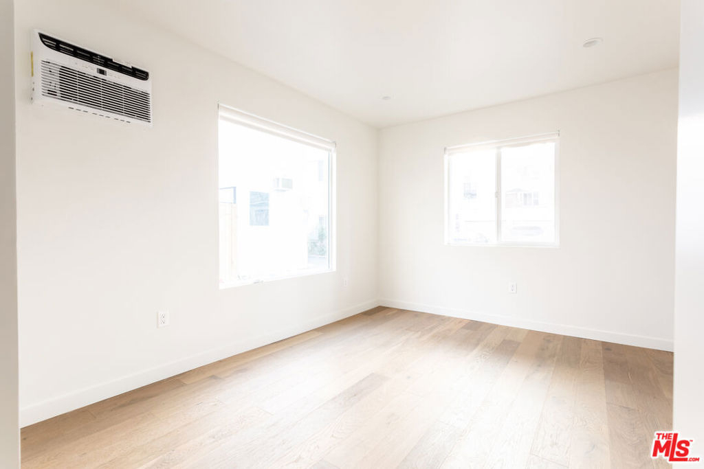 3615 3/4 Bellevue Avenue - Photo 6