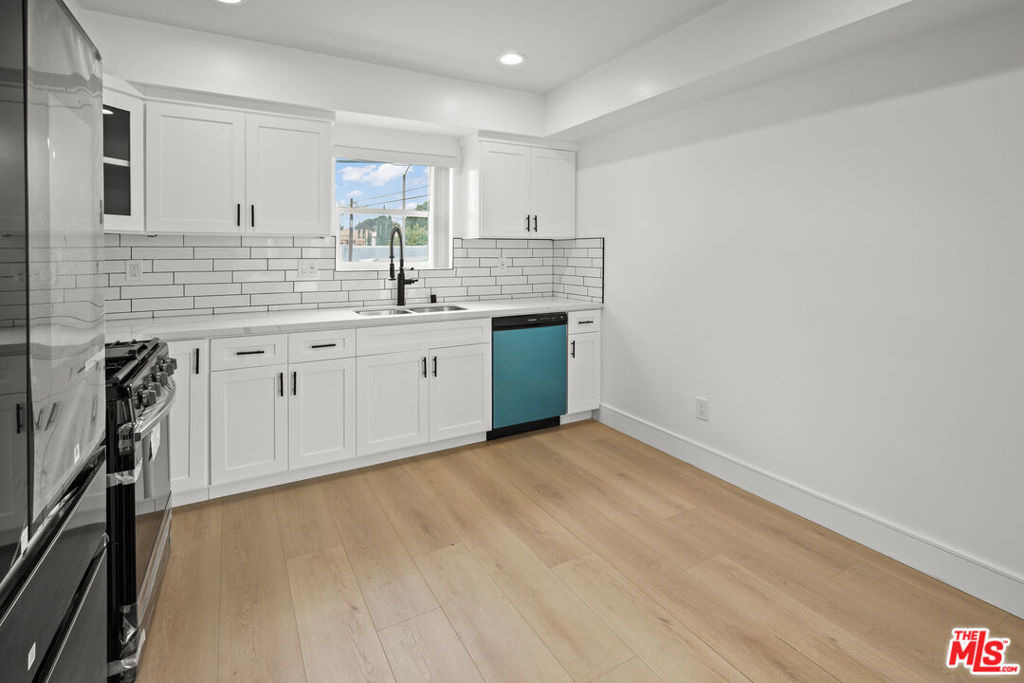 2700 Larga Drive - Photo 9