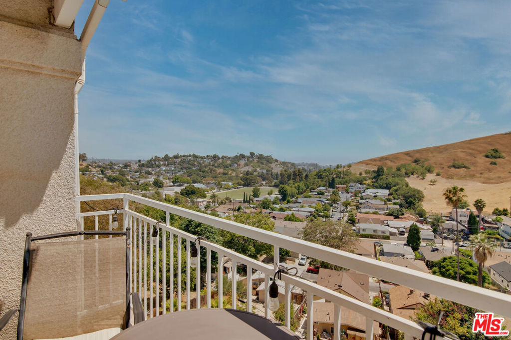 4750 Templeton Street - Photo 21