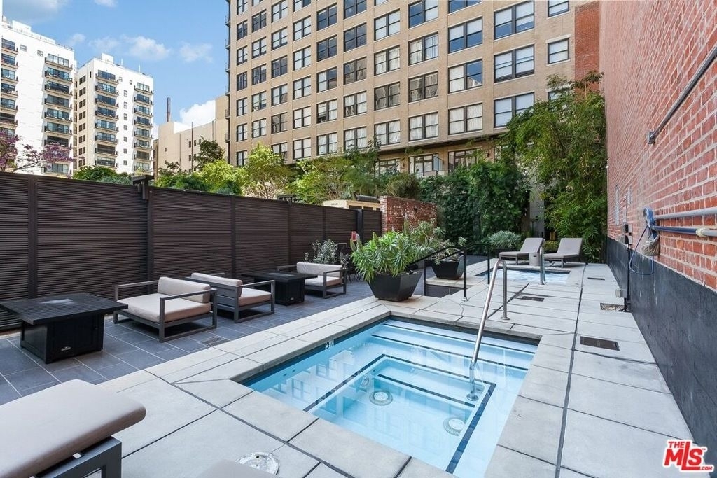 460 S Spring Street - Photo 18