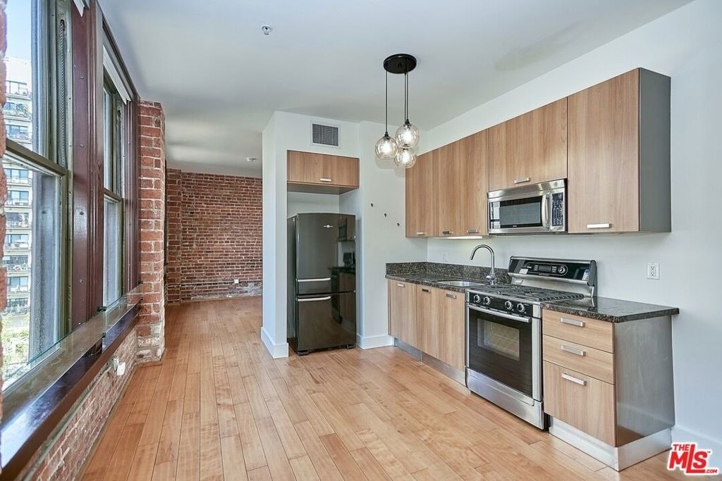 460 S Spring Street - Photo 5