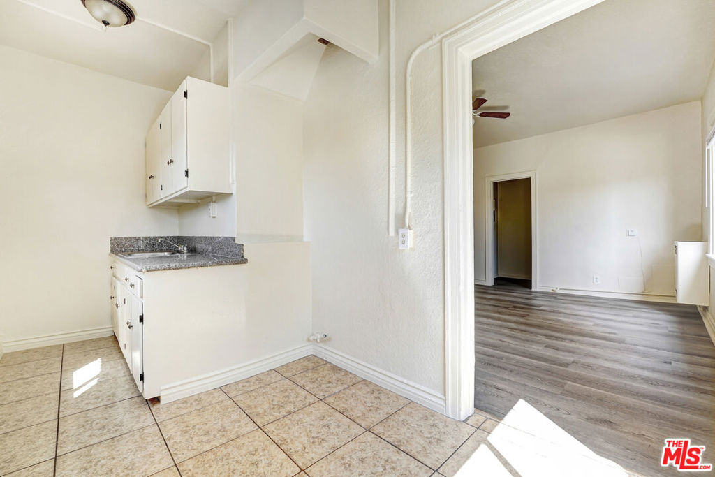 807 S Fedora Street - Photo 11