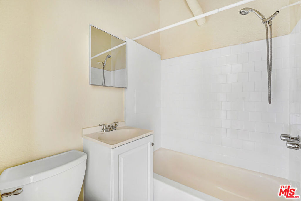 807 S Fedora Street - Photo 7