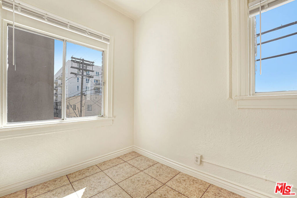 807 S Fedora Street - Photo 6