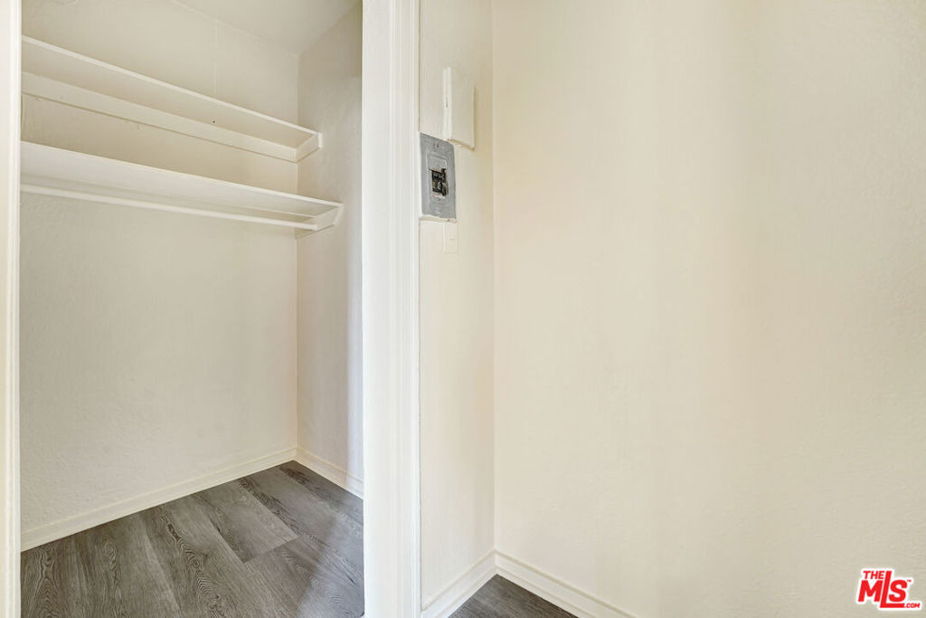 807 S Fedora Street - Photo 8