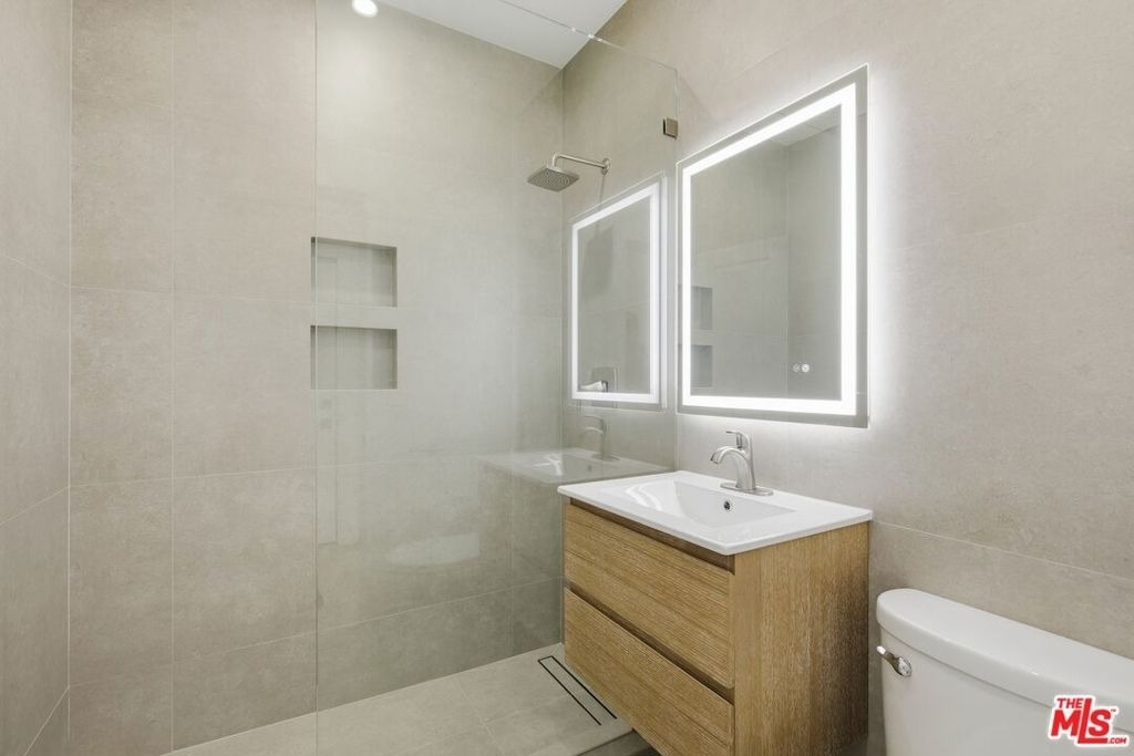 5915 Barton Avenue - Photo 12
