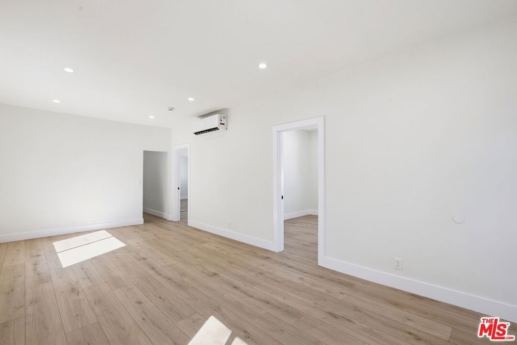 5915 Barton Avenue - Photo 4