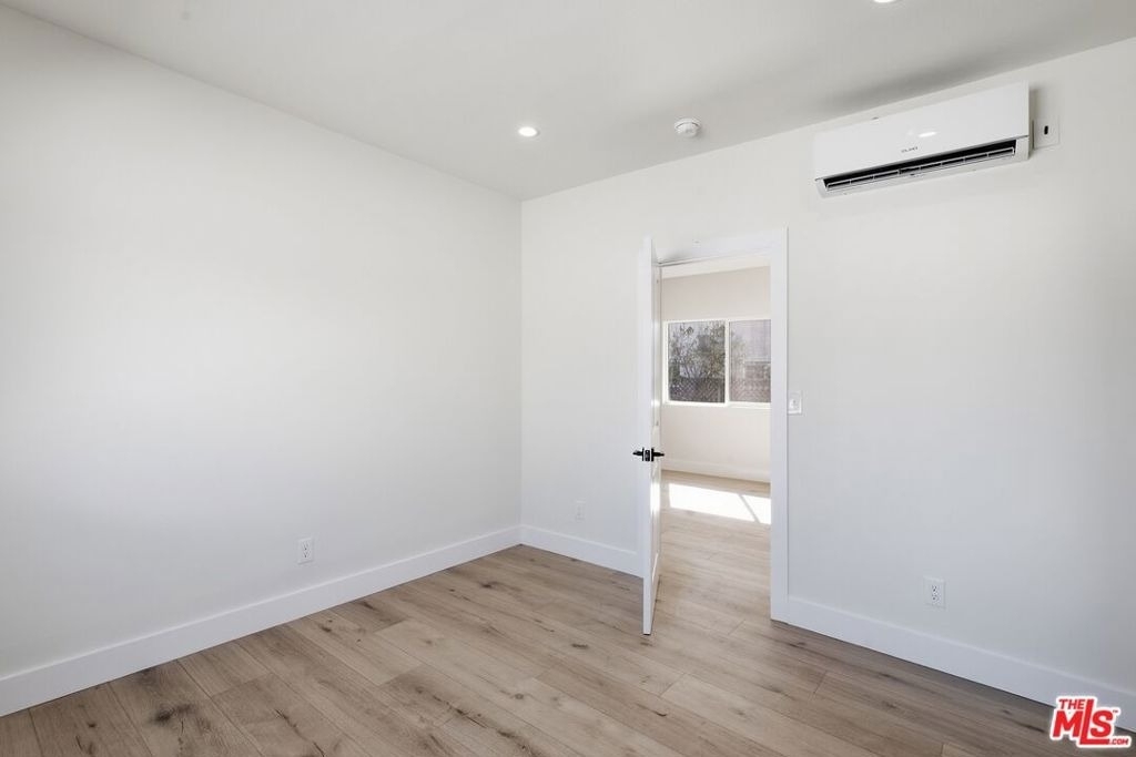 5915 Barton Avenue - Photo 8