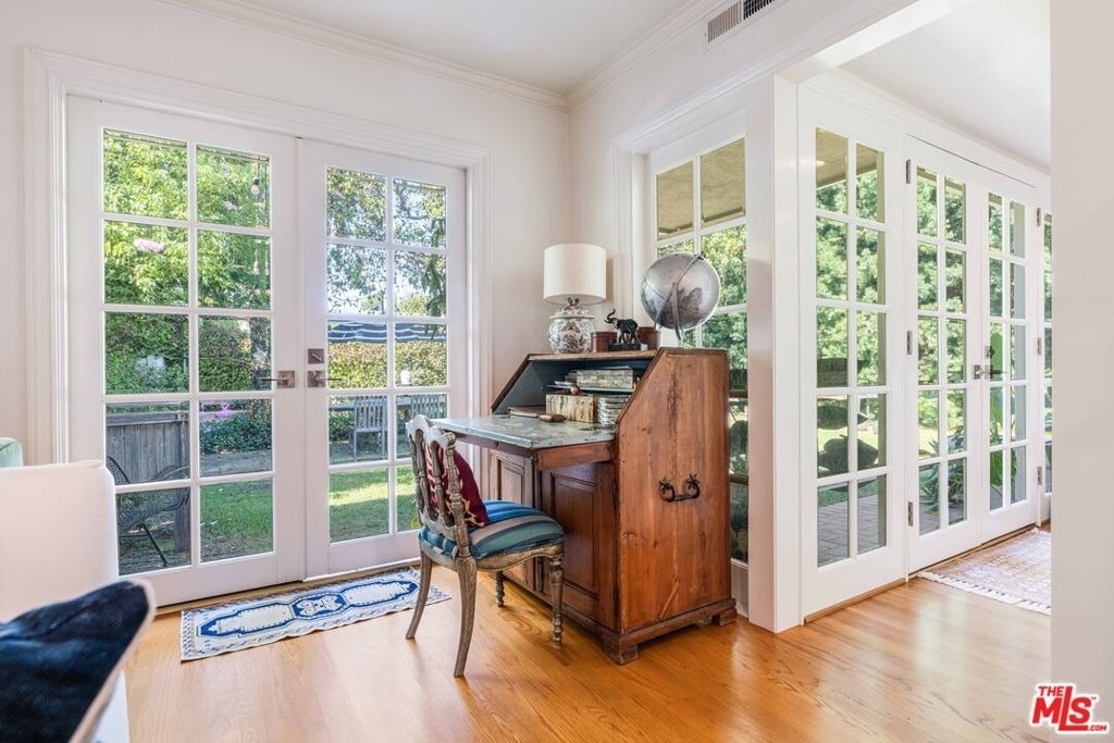 13059 Addison Street - Photo 11