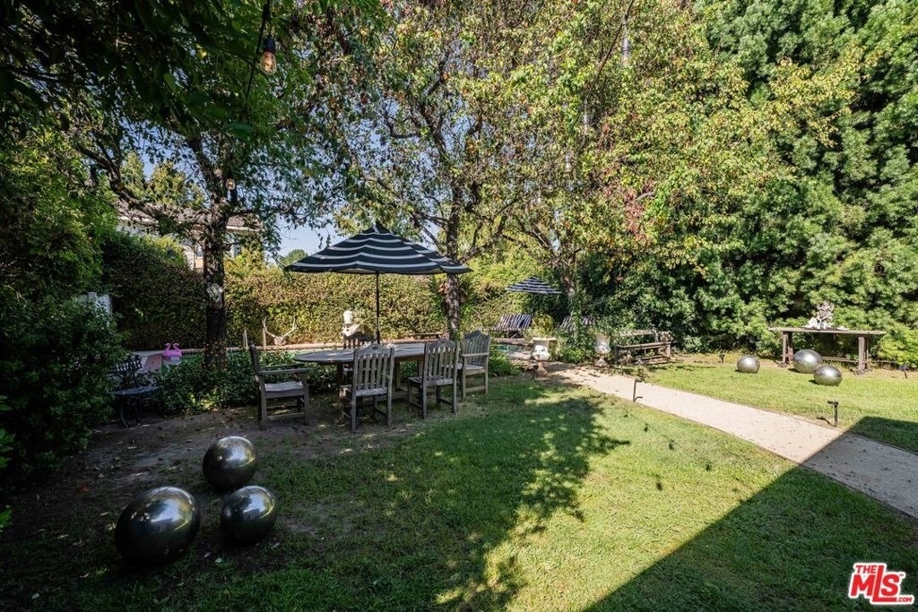 13059 Addison Street - Photo 24