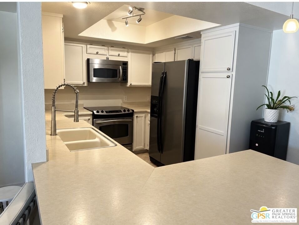 1598 N Kaweah Road - Photo 4