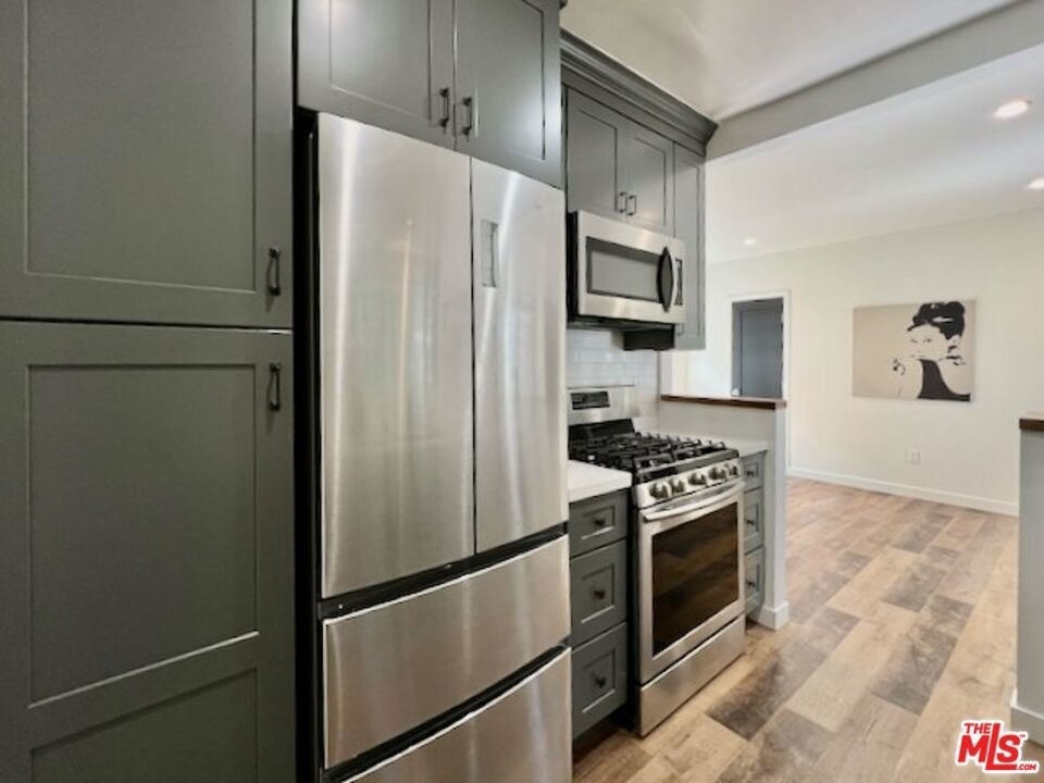 652 N Dillon Street - Photo 3