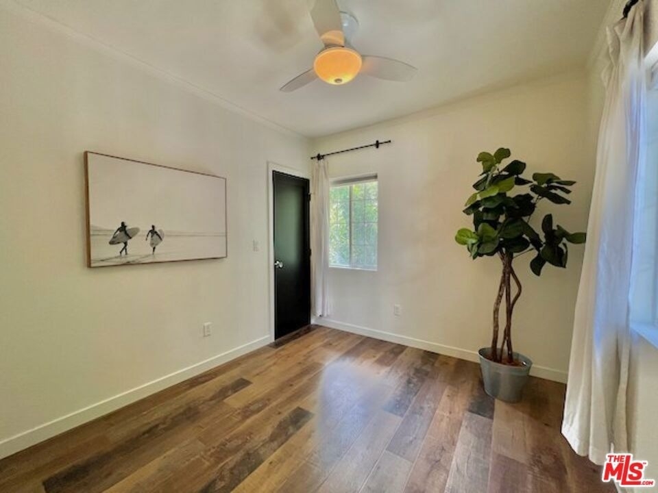 652 N Dillon Street - Photo 5