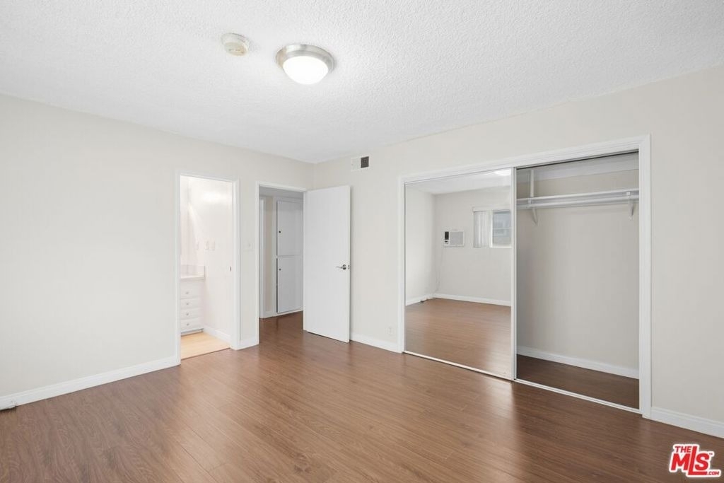 739 N Croft Avenue - Photo 15