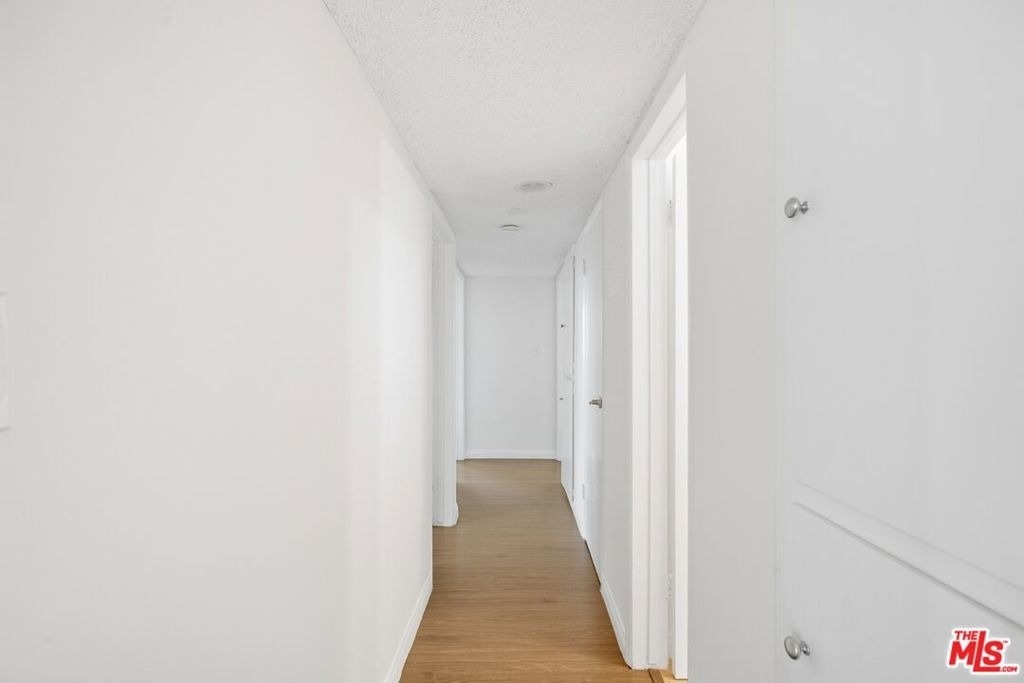 739 N Croft Avenue - Photo 9