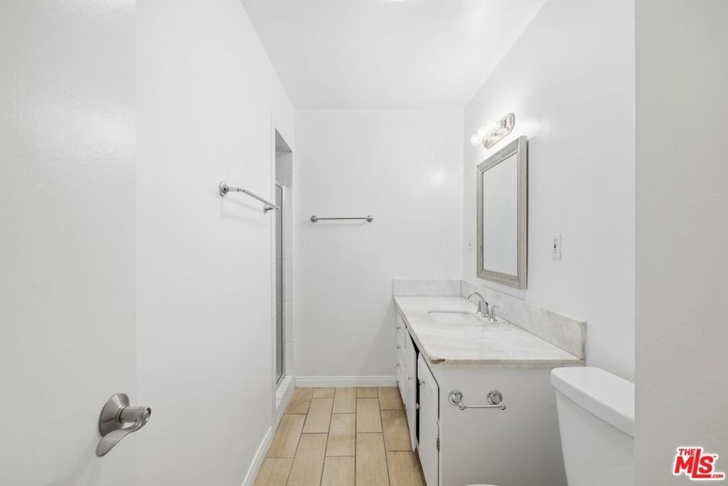 739 N Croft Avenue - Photo 10
