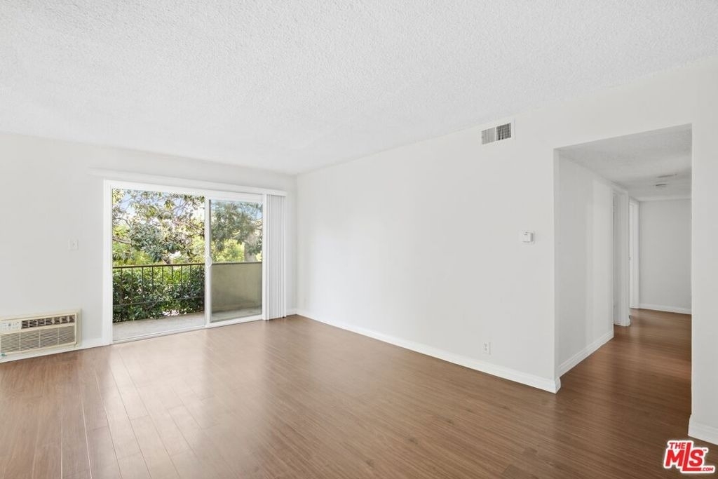 739 N Croft Avenue - Photo 1