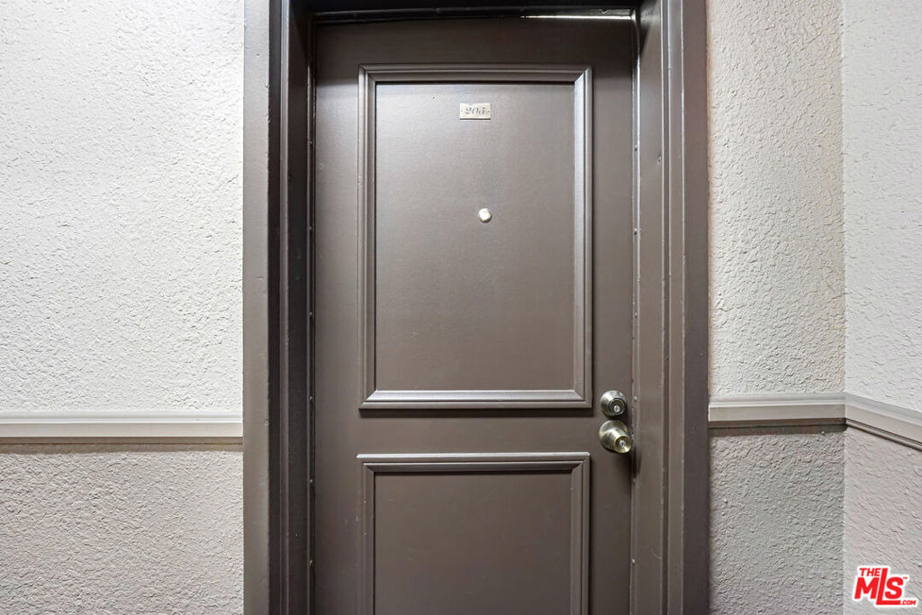 610 S Coronado Street - Photo 3