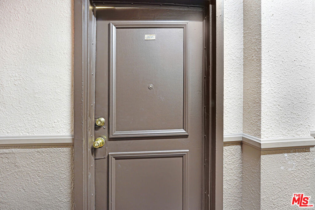 610 S Coronado Street - Photo 1