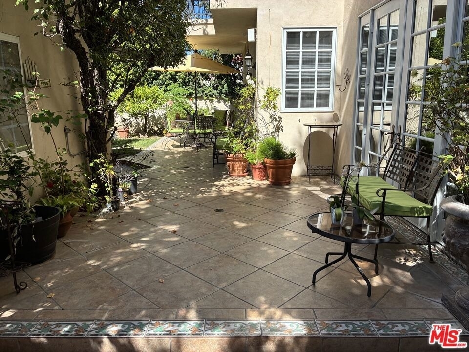 341 S Palm Drive - Photo 10