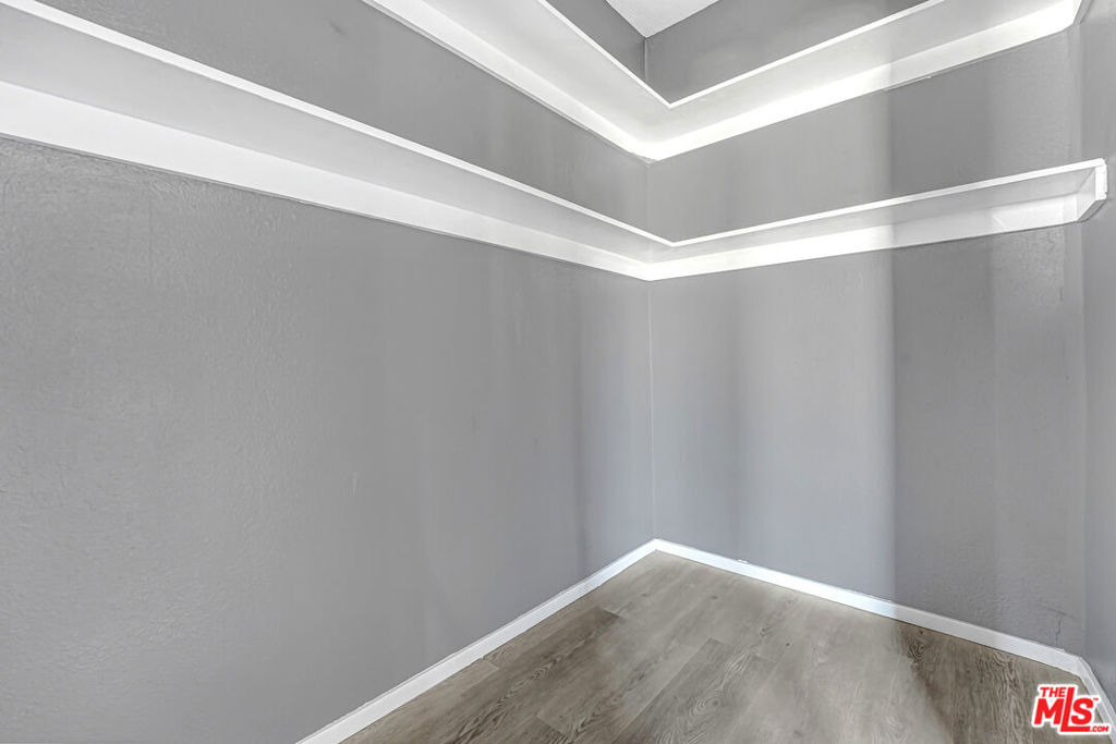 812 S Westlake Avenue - Photo 8