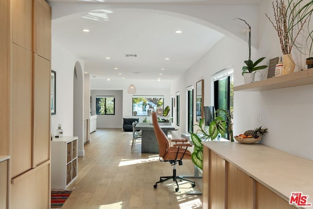 1861 W 38th Street - Photo 19