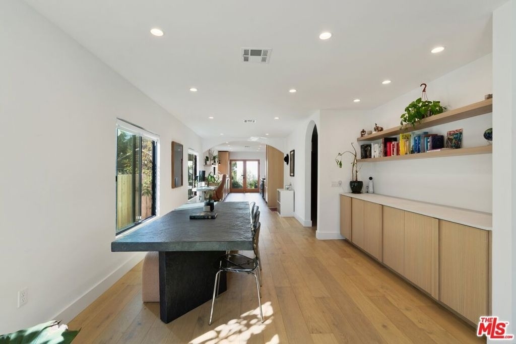 1861 W 38th Street - Photo 11