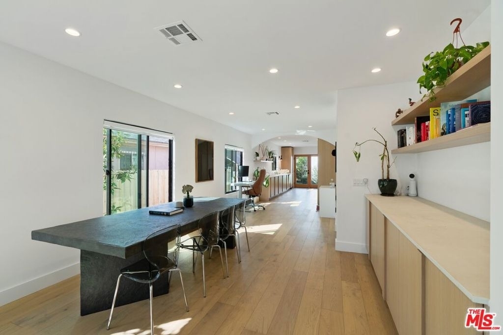 1861 W 38th Street - Photo 10