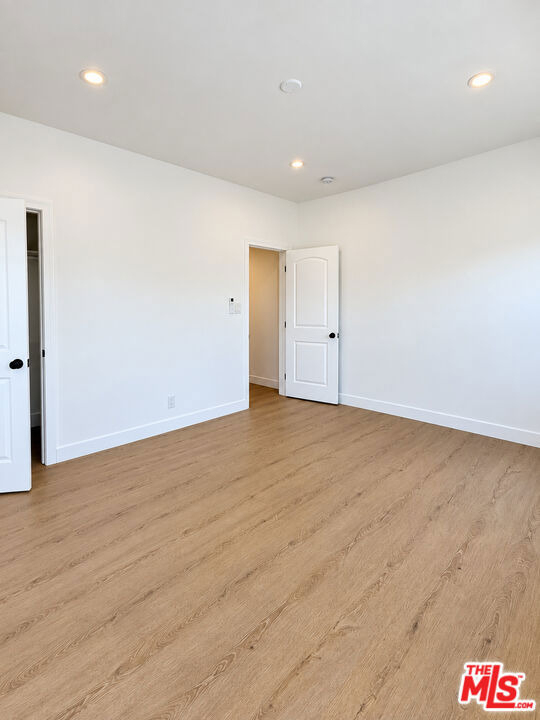 233 N Berendo Street - Photo 12