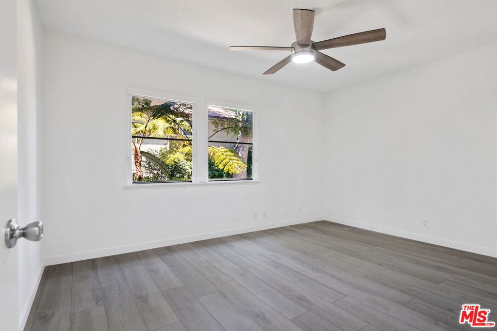 3635 Kalsman Drive - Photo 8
