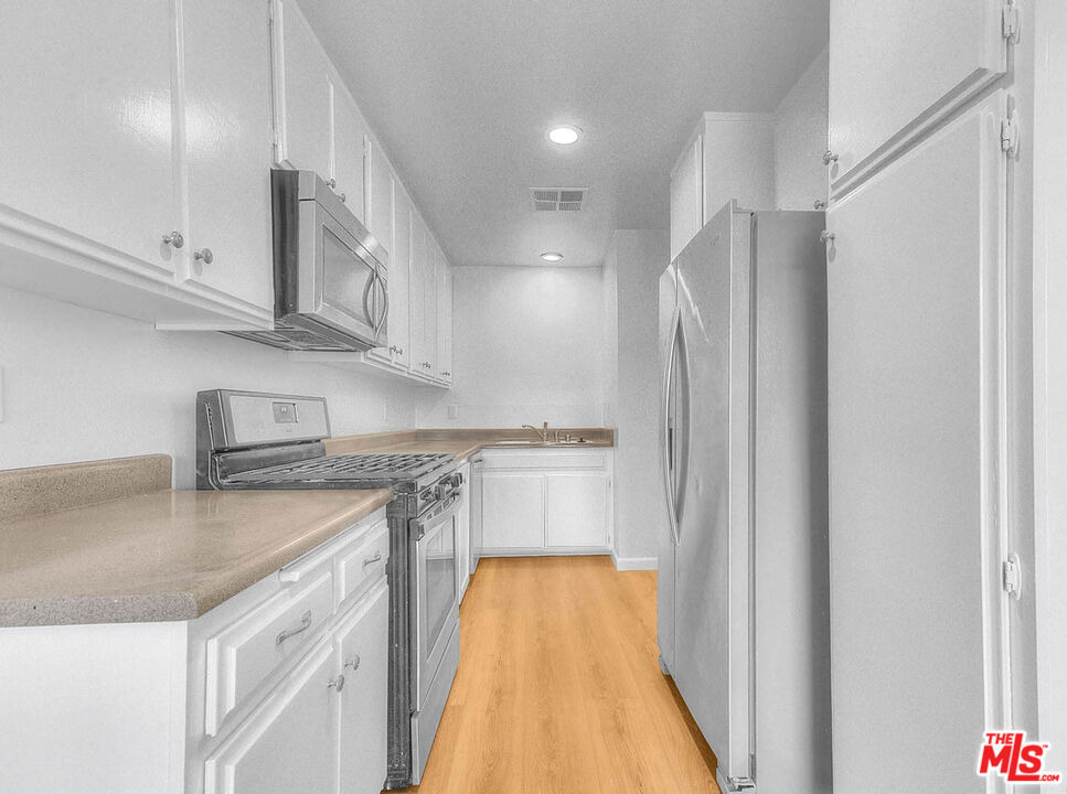 4311 Colfax Avenue - Photo 4