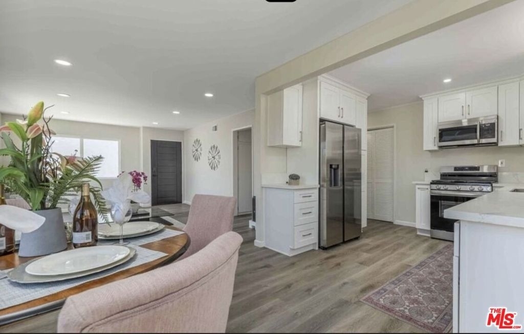 817 N Kingsley Drive - Photo 3