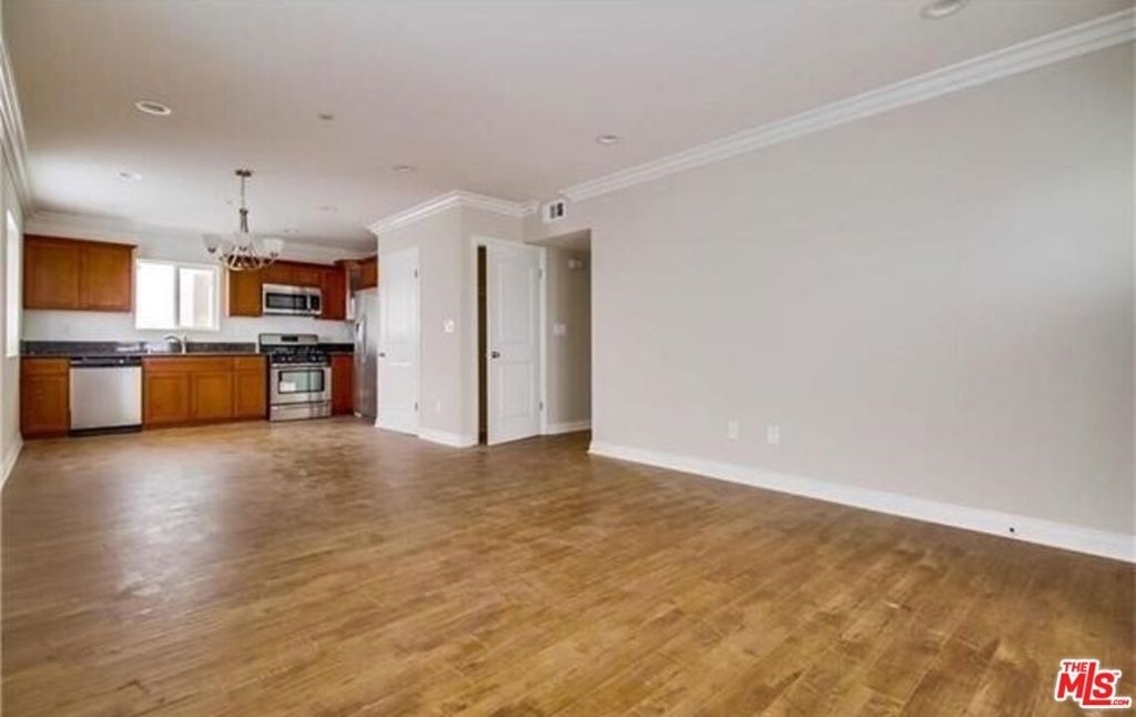 1201 1/2 S Catalina Street - Photo 7