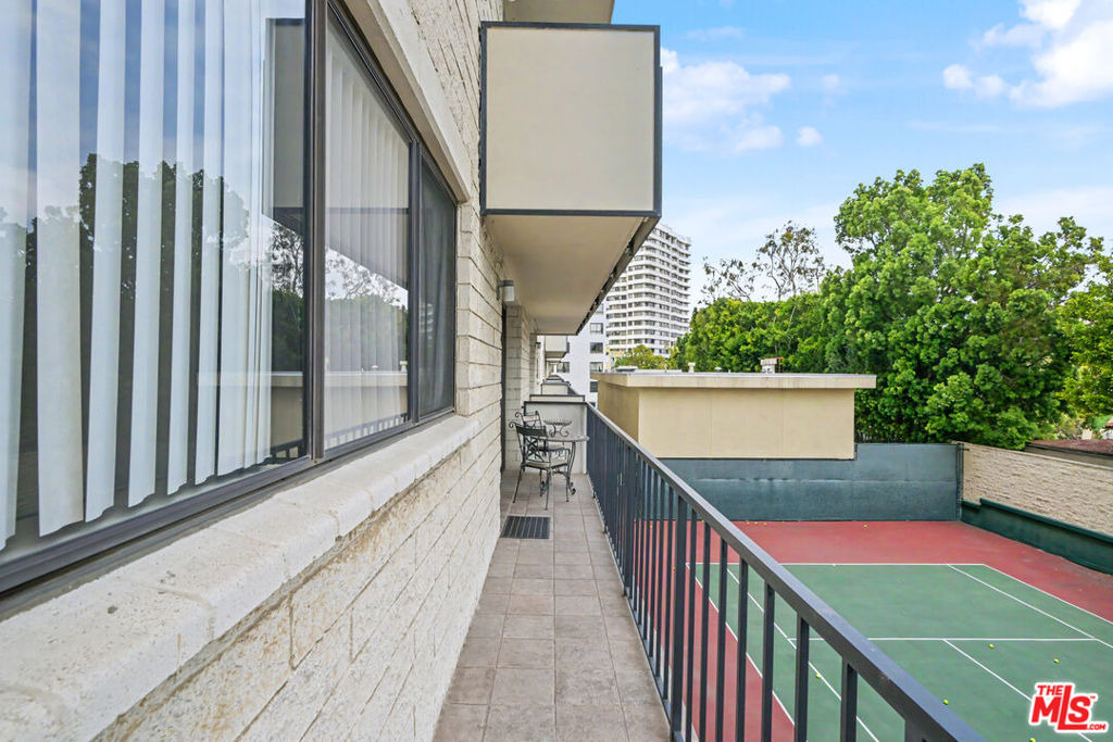 10535 Wilshire Boulevard - Photo 28