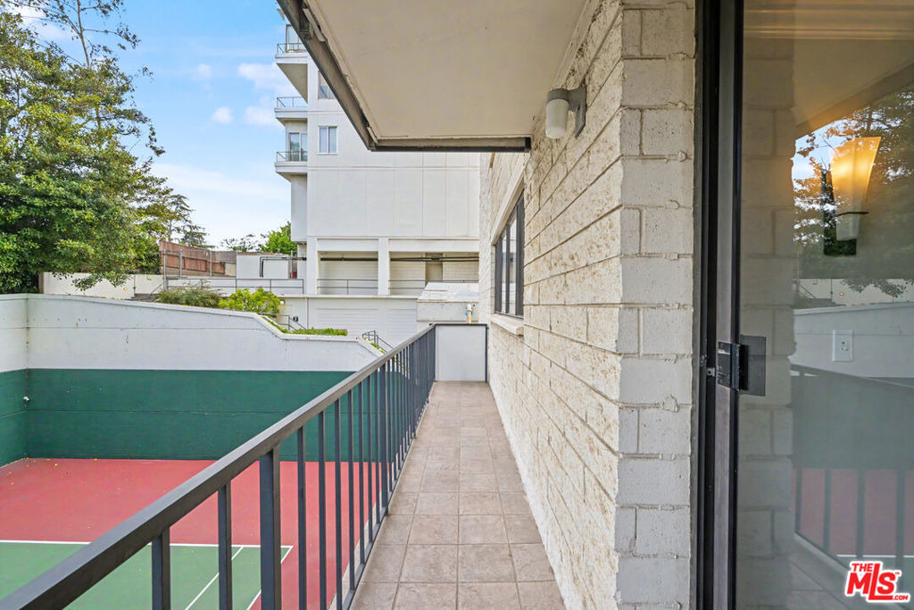 10535 Wilshire Boulevard - Photo 29