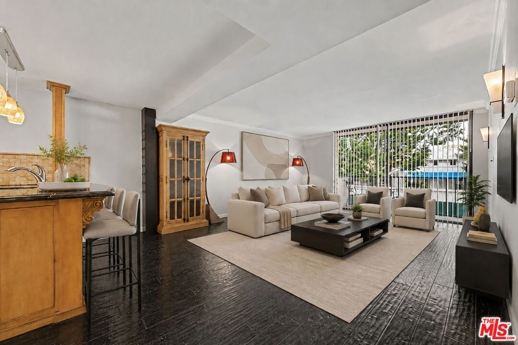 10535 Wilshire Boulevard - Photo 2
