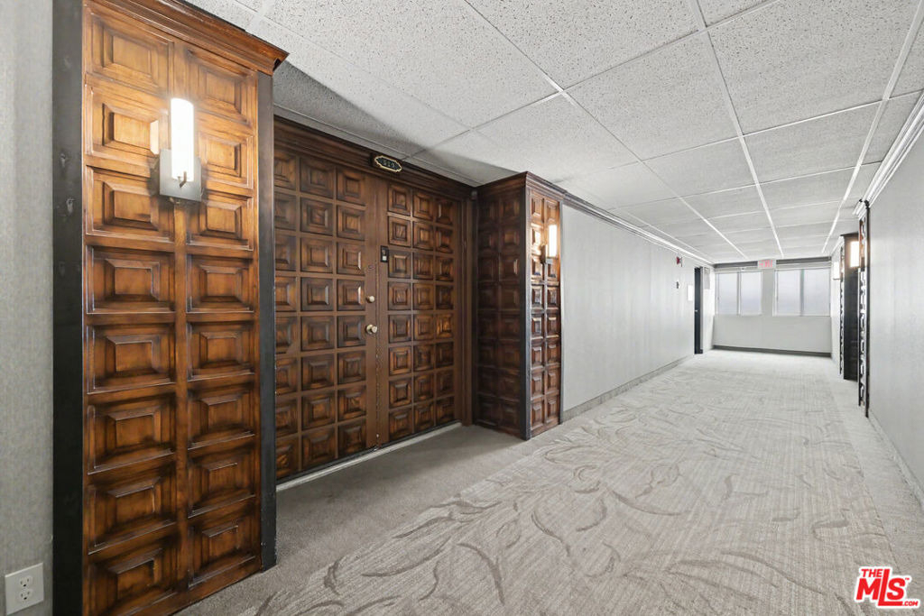 10535 Wilshire Boulevard - Photo 32