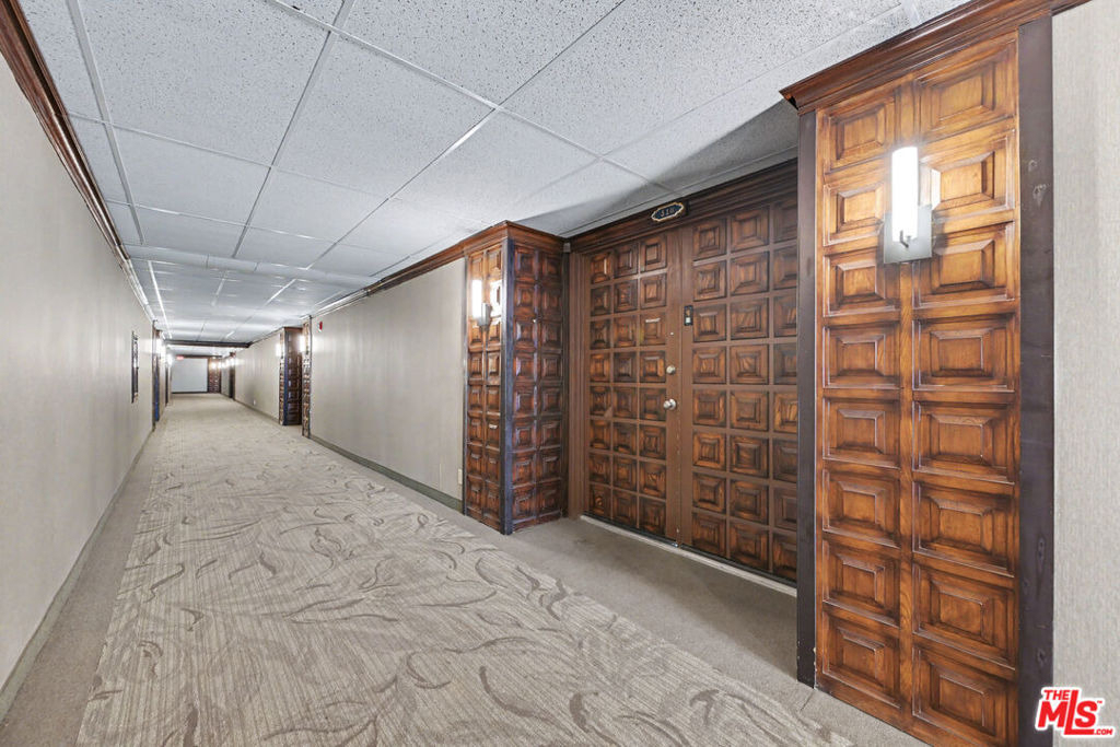 10535 Wilshire Boulevard - Photo 33