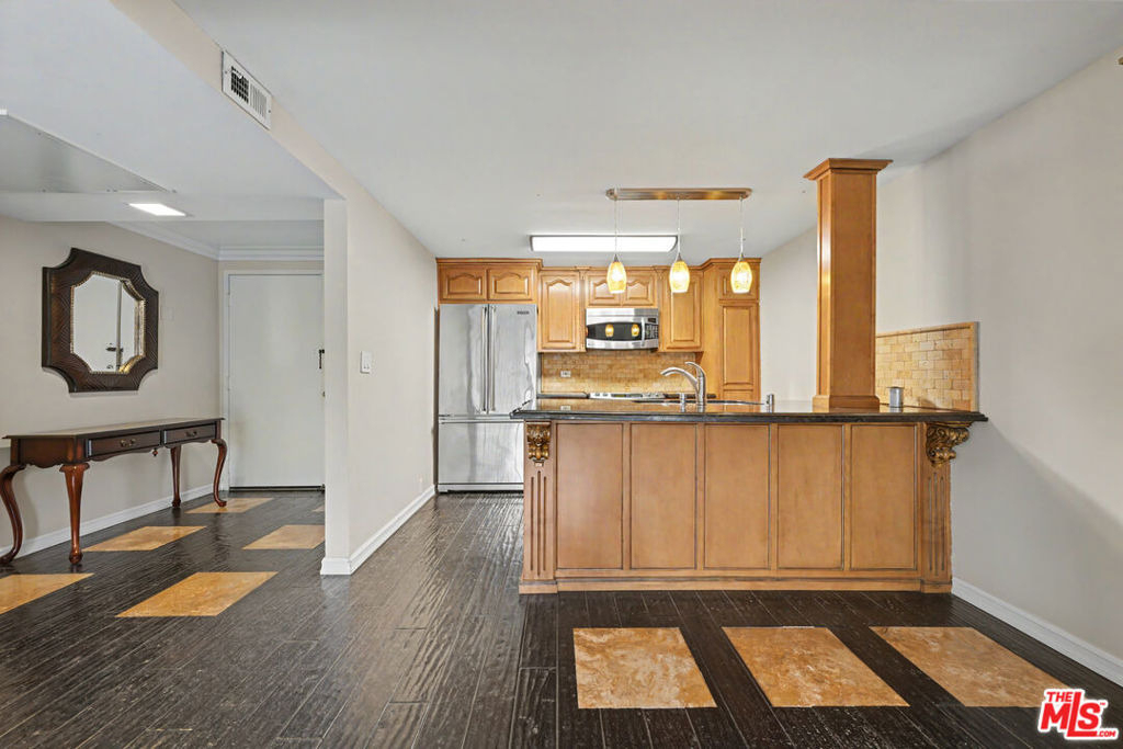 10535 Wilshire Boulevard - Photo 6
