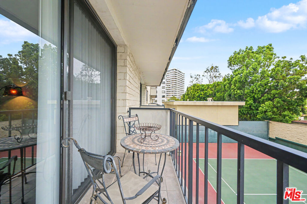 10535 Wilshire Boulevard - Photo 27